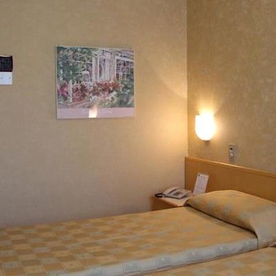 Mokinba Sant'ambroeus 3* Milão